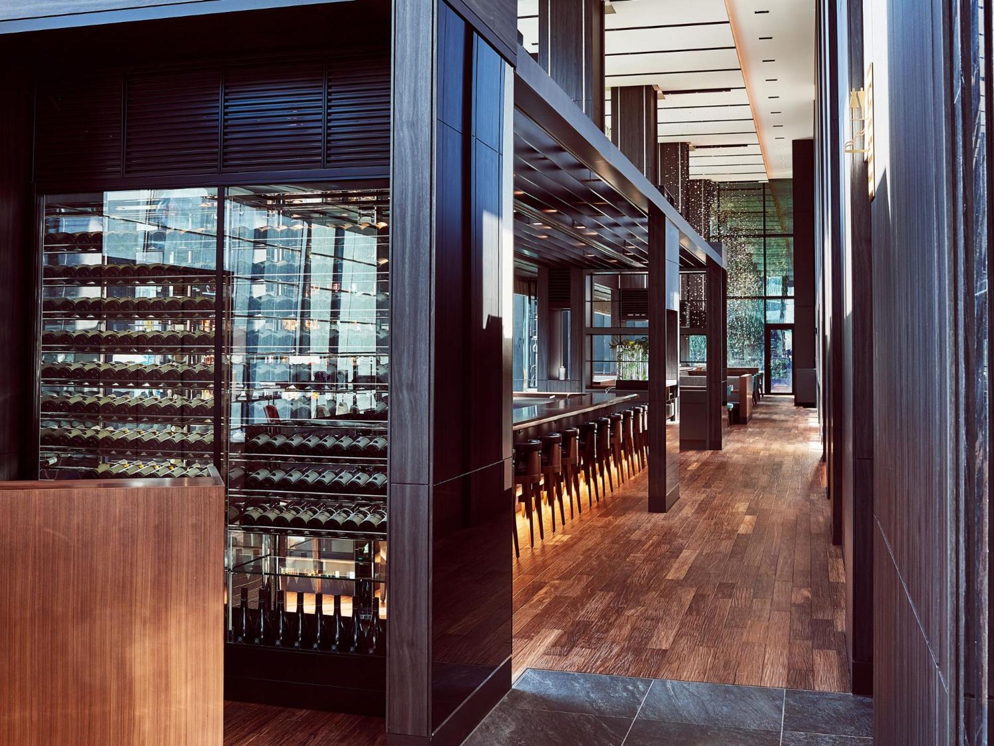 The Gate Hotel Tokyo By Hulic Bagian luar foto The bar at the restaurant